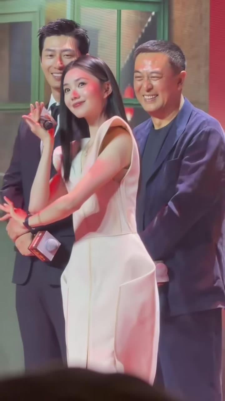 56岁张嘉益，紧急澄清！张嘉益怎么也没想到，因为韩沛颖造谣刘浩存，他却被推上了