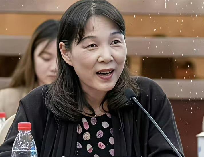 宗庆后也太抠门了，一千多亿家产，才分给海外3子150亿。他的四个孩子应该平分