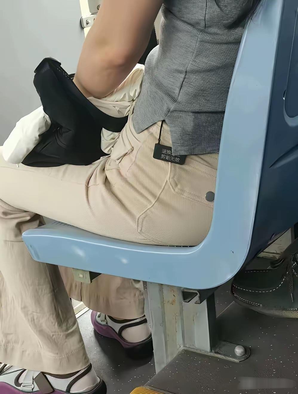 真有人这么明目张胆吗？