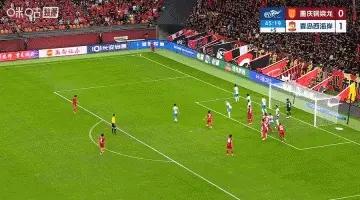 重庆铜梁龙留洋球员杜月徵又进球了，身材高大的杜月徵确实是定位球最好的进攻点，这次