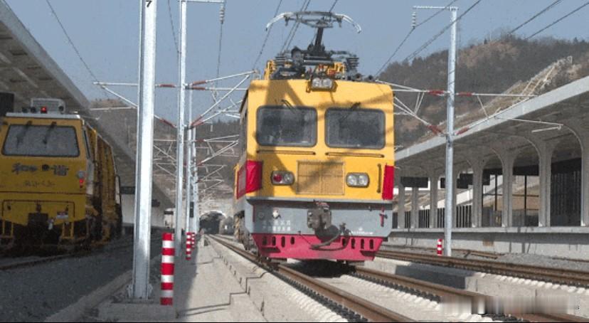 西十高铁通车时间确定！2.5小时串起秦楚千年风情好消息！西十高铁湖北段冷滑试