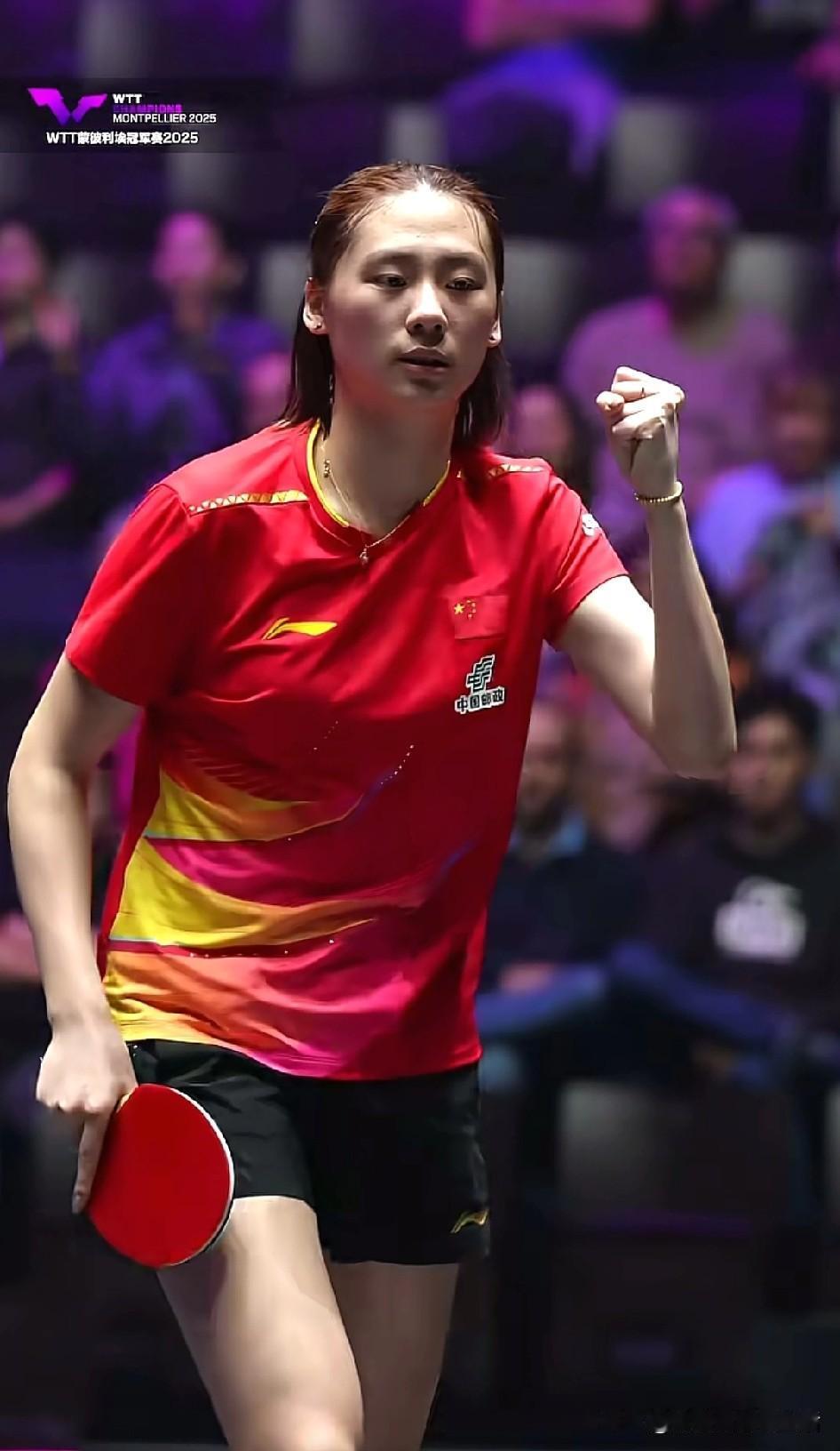 陈熠第一轮3：2赢了张安。但是我却发现这个张安长得竟然那么的端庄大气。仔细端详她