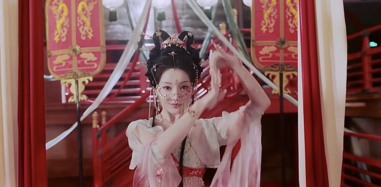 今晚的表演嘉宾好美啊董宇辉严选的节目肯定不会错看到闫妮、张嘉益、白冰等诸位老