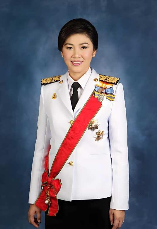 2017年8月23日，英拉被人协助出逃！流亡8年后，她的现状不像流亡，却像度假！