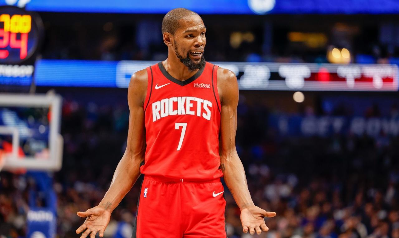 没有处理关键球，这是杜兰特自雷霆时期和威少搭档以来第一次！杜兰特在赛后接受采访时