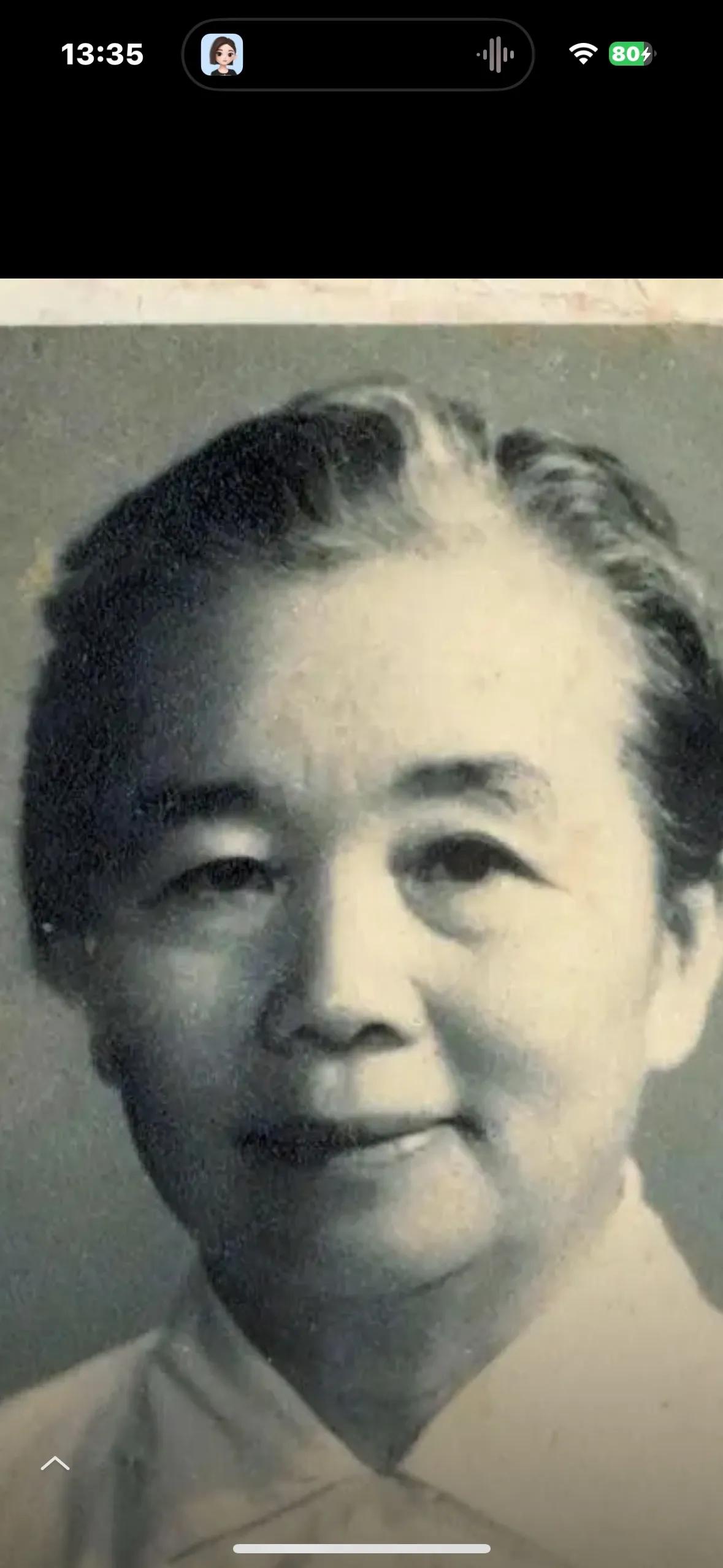 1937年，张琴秋被马家军抓获，敌人逼问说：“是不是张琴秋？”她摇头：“不是。”