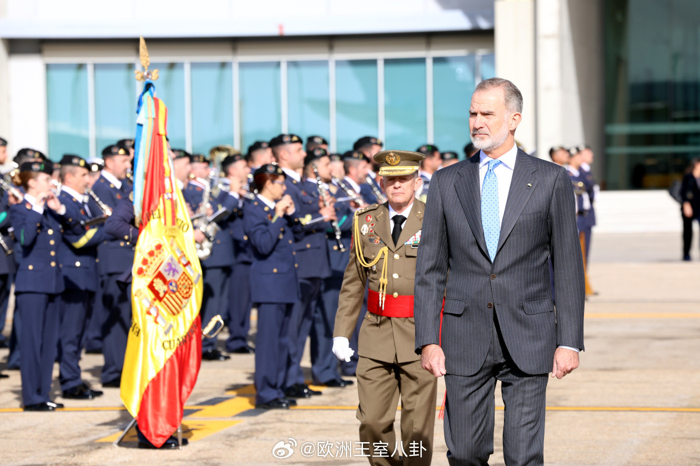 11.9西班牙国王菲利普六世和王后莱蒂齐亚在马德里出发前往我国，将落地成都。正