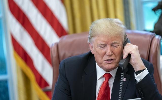 特朗普单方面强行宣布四月访华行程！你真以为他在怀念北京仪仗队四分之一英寸的精确度