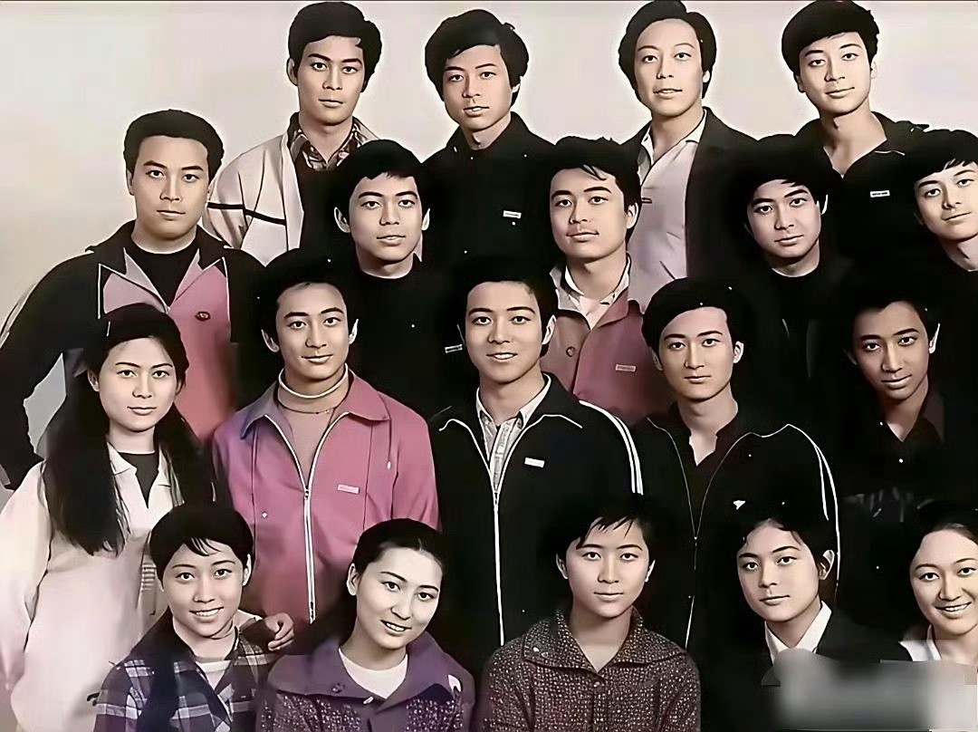 照片里你要认识一个就说明真老了​​​