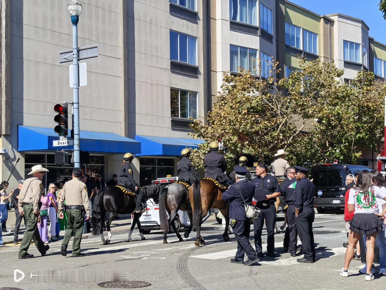 为什么在美国很少看见有人抽烟？过几天亲家要回国了，因为他有抽烟