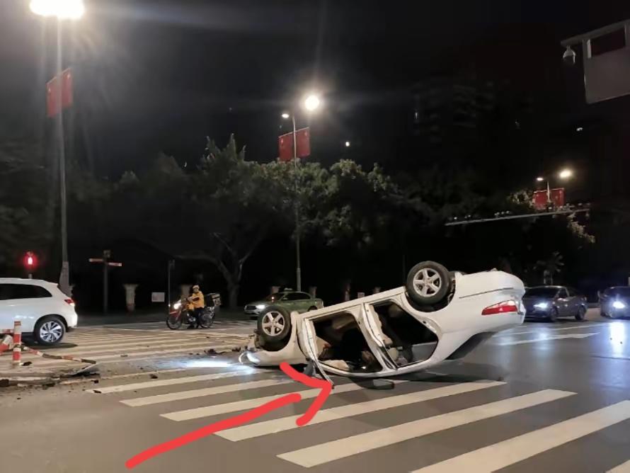 三死一重伤，重伤者估计也挺不过三天，四个家庭毁于一旦。昨天晚上，10月2号，