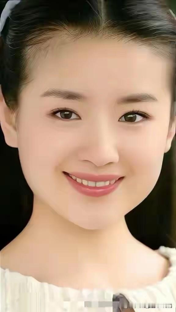 魅力无限，气质高雅的董洁