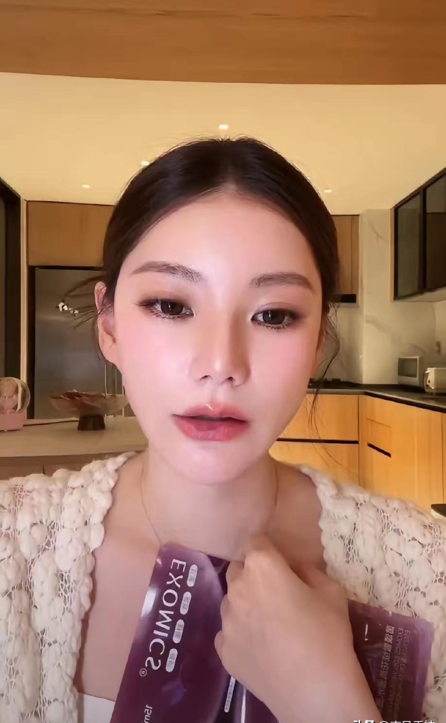 马筱梅今晚直播，被问孩子，直接一句“不回答”。够狠，也够清醒。前阵子全网骂她