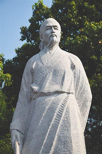 1618年，徐霞客意外宠幸了婢女，还让她怀孕。妻子一怒之下，将婢女卖了，所生孩子