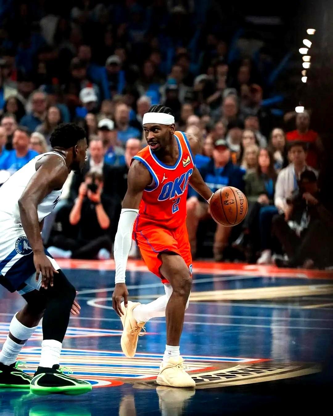 强的太离谱了，亚历山大爆砍40分带领雷霆豪取10连胜!亚历山大就是奔着跟