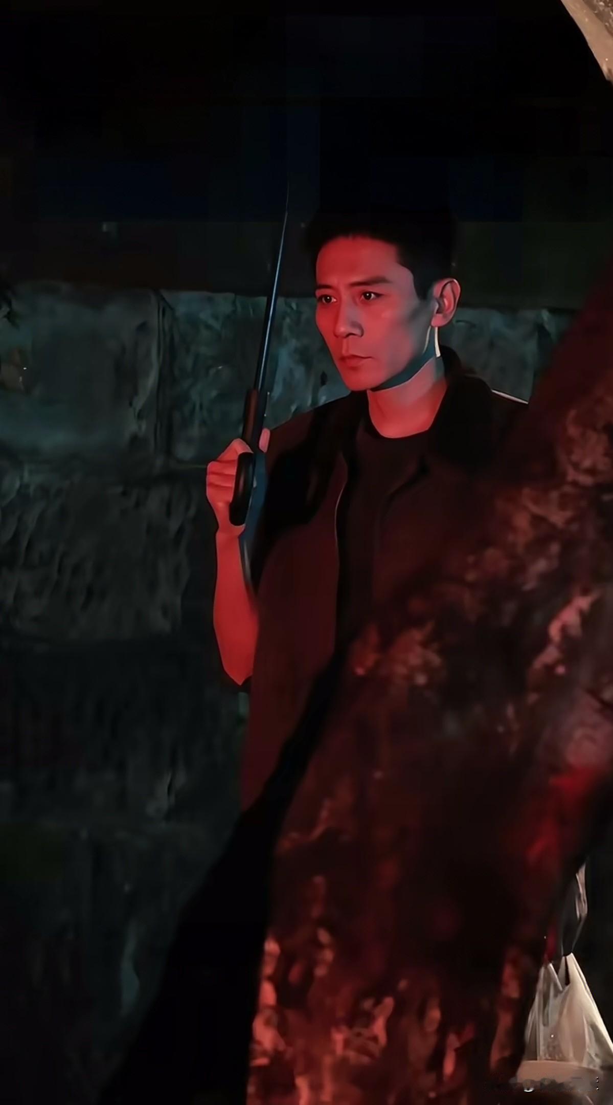 男人只要又高又瘦，颜值都不会太差。男神刘烨已经47岁了，却依然帅气的让人惊