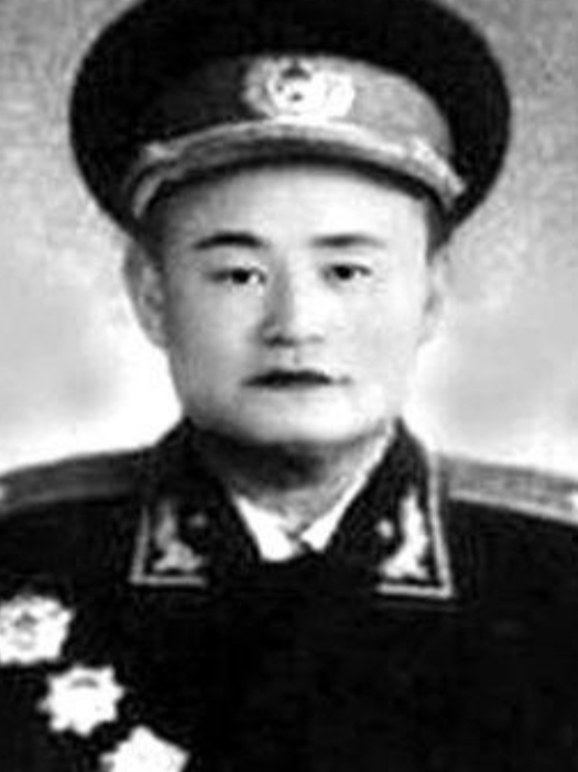1957年，31军副军长李发在检查战备工作时，警卫员突然打了他3枪，毛主席知道后