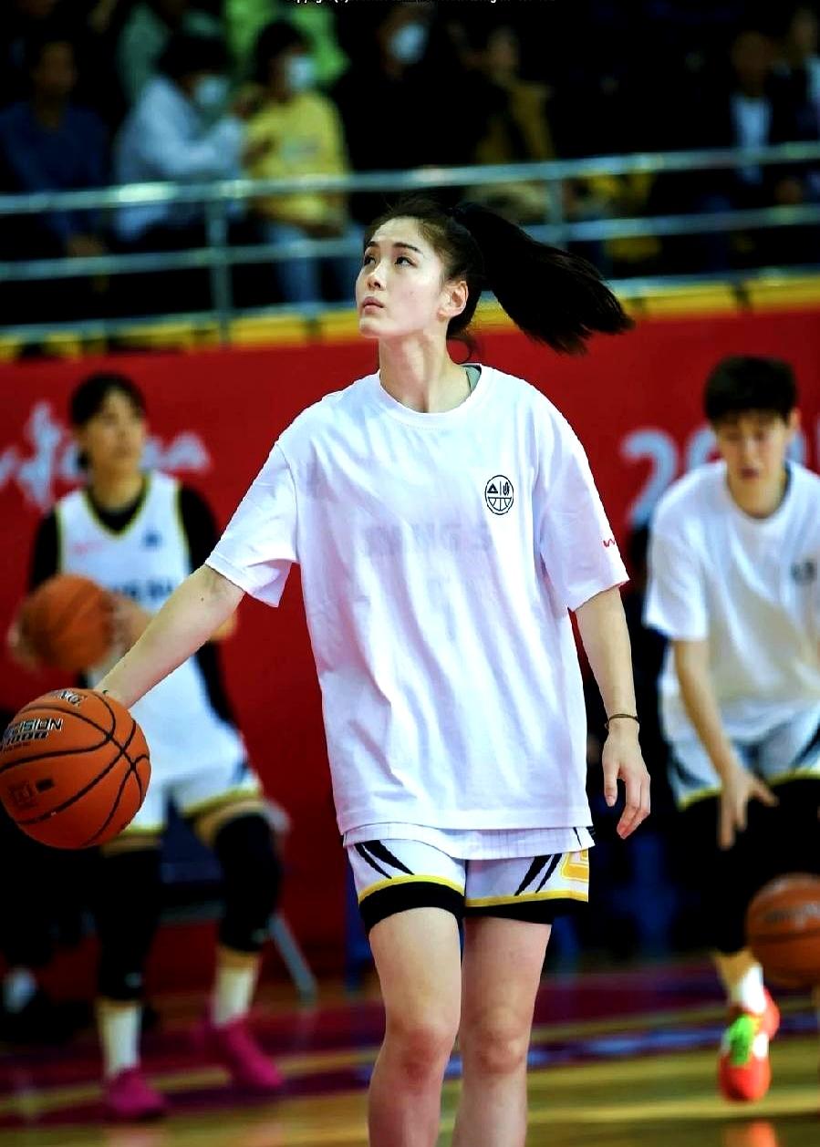 WCBA新赛季预测：看到山西女篮40%的夺冠率，我的心就悬了起来，这不上