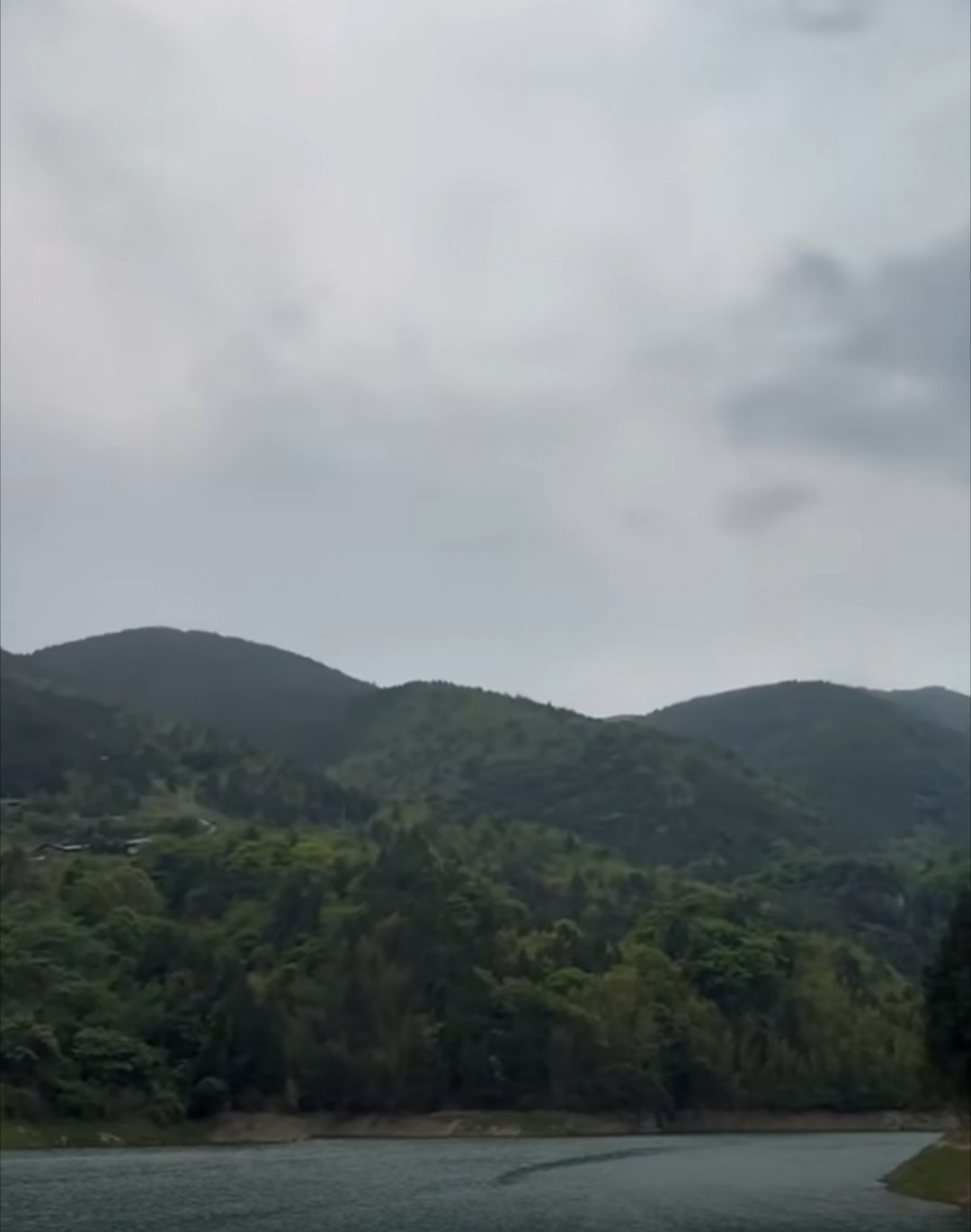 重庆的小九寨也太美了吧原来山水如画不是修辞，是这里的日常​​​