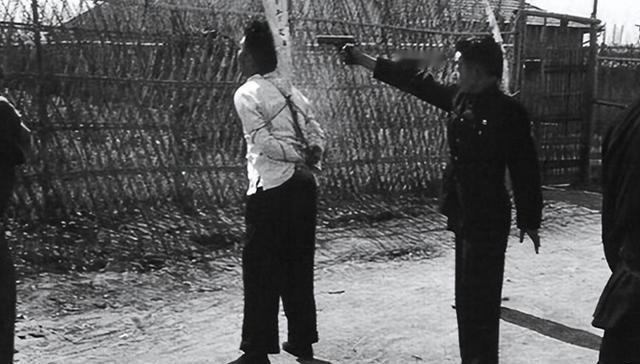 1948年，10多名地下党因越狱失败被拉去枪毙，走不动在途中被枪毙，仅有4人走到