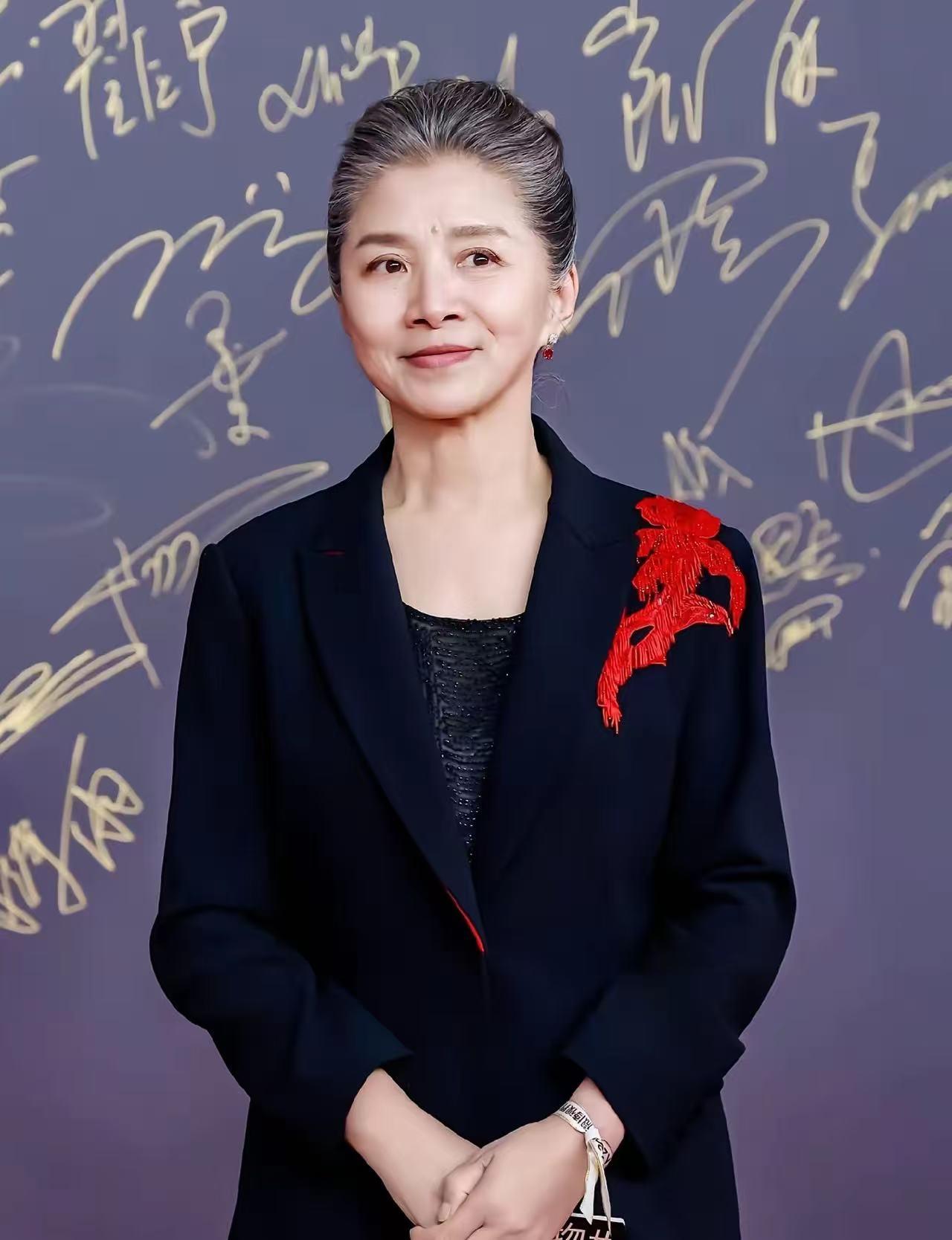 我猜到了孙俪和杨幂拿视后我猜到了于和伟和郭京飞拿了视帝可我没想到，演谁像谁的