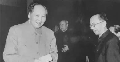 1962年春节，毛主席宴请溥仪，席间毛主席询问溥仪：“大清的“玉玺呢？”溥仪先是