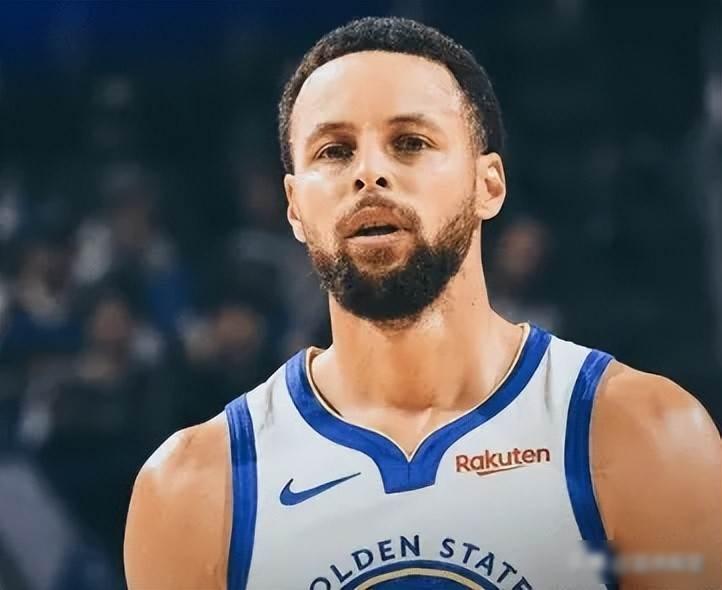 勇士输球，库里沉默，格林拖后腿那天晚上勇士队在主场对阵猛龙队，结果输得很惨，