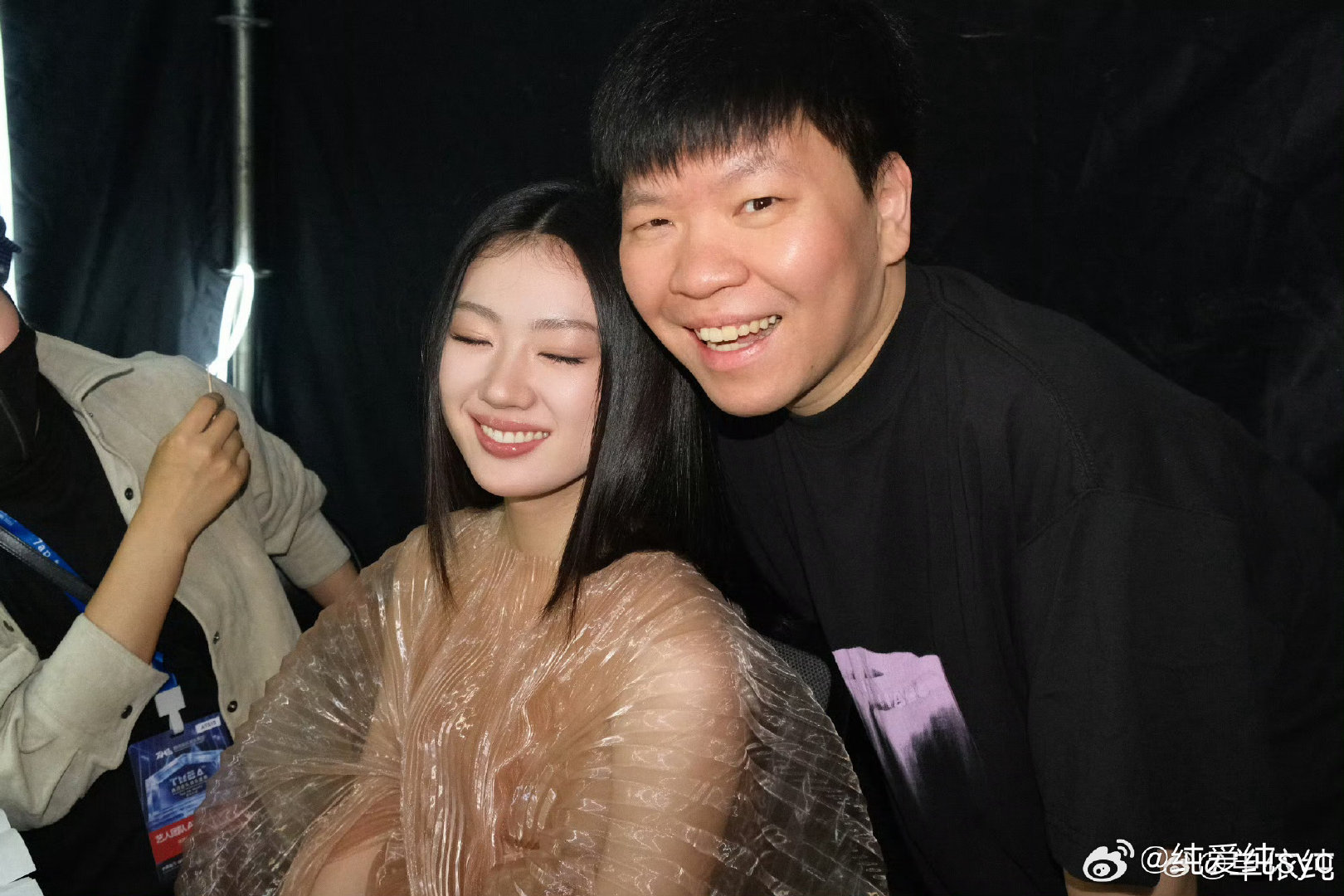 #单依纯##单依纯#今天依旧反反复复听这个《LAVA》真的巨巨巨好听啊这波必须听一辈子​