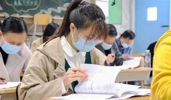 教师明明有让人羡慕的超长寒暑假，福利待遇也稳定，为什么每年大批在编老师拼命考公务