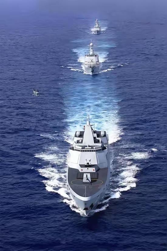 急了！美国上将帕帕罗最近公开喊话，要求中国停止发展军备。美国上将急眼了，直接