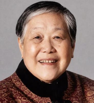 1971年，一老农民贪便宜，娶了一个不要彩礼的懒老婆。懒老婆不会做饭，也不答应同
