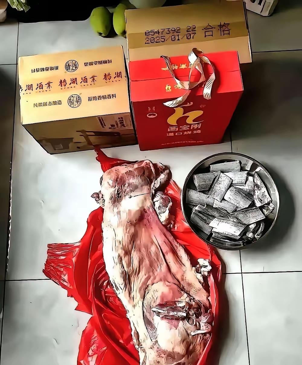 第一次去女朋友家商量订婚事宜，拿这些东西应该够有面子了吧！友友们，还需要补充点啥