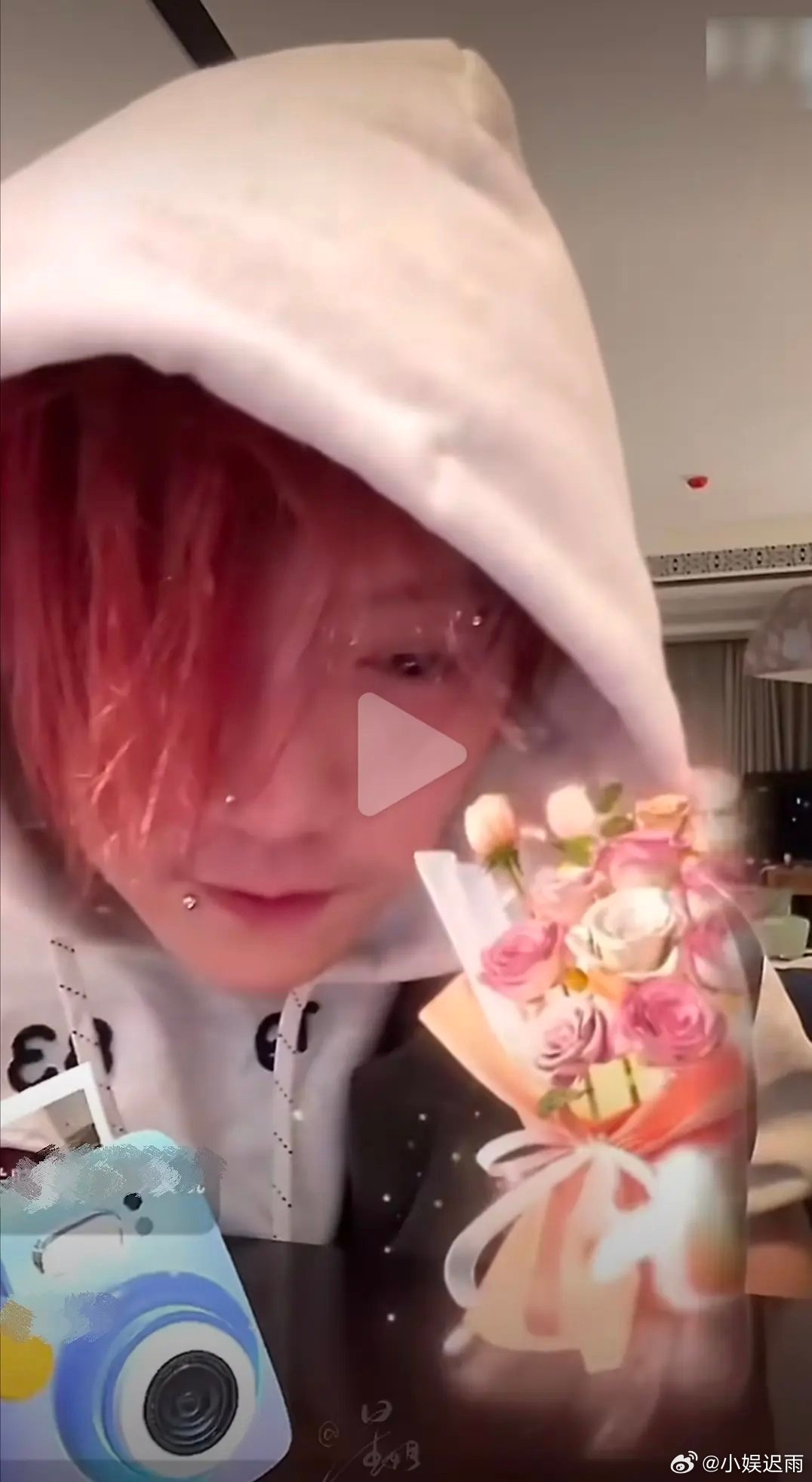 怎么看待张艺兴鹿晗直播不关礼物