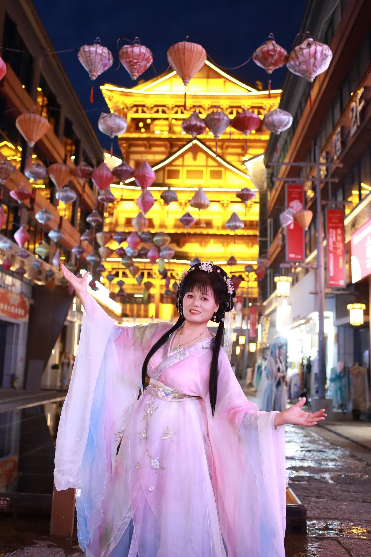 古镇随拍几张汉服与古城喜欢古风的女孩古城与汉服古城汉服写真