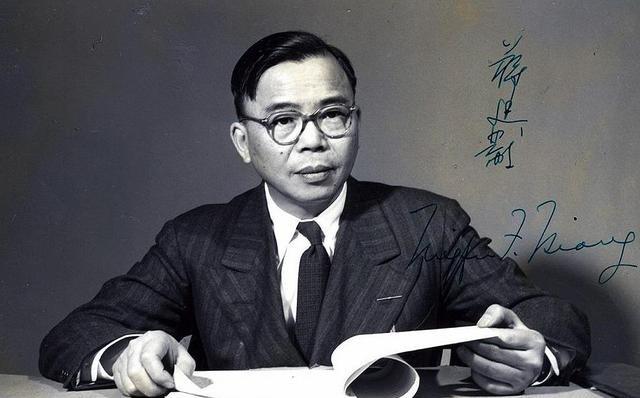 1944年，外交家蒋廷黻爱上了下属沈维泰的妻子，随后他利用职务之便将下属调去国外
