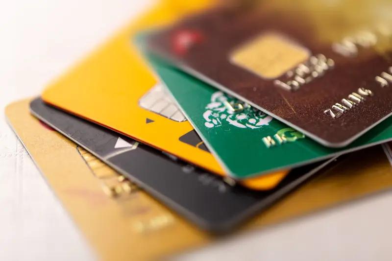 你的钱不一定是你的，你一辈子的财富不取决于银行卡里的存款。所以，我们找大师预估