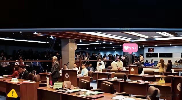 杜特尔特阵营及其盟友拒绝出席参议院全体会议！菲律宾参议院可能长期空转！菲律宾参