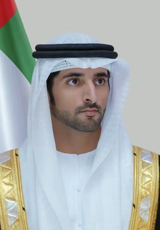 阿拉伯世界最英俊的王子应该是迪拜的哈曼丹王子。可是有人说哈曼丹王子拍照开了美颜