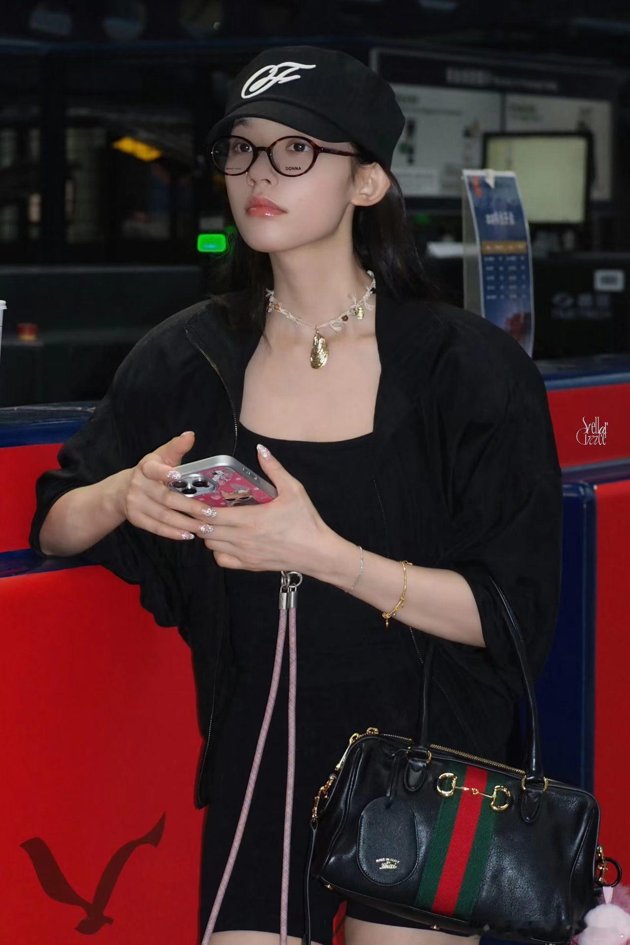 Gucci认领林允从路人角度说一句，林允穿Gucci就是好看又自然，认领得一点