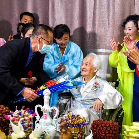 🔴2020年11月29日，朝鲜劳动党委员长金正恩同志向朝鲜民主主义人民