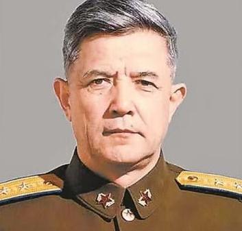 解放军从哪儿找来这么个怪物？1989年莫斯科的谈判桌上，苏联军官盯着中国代表