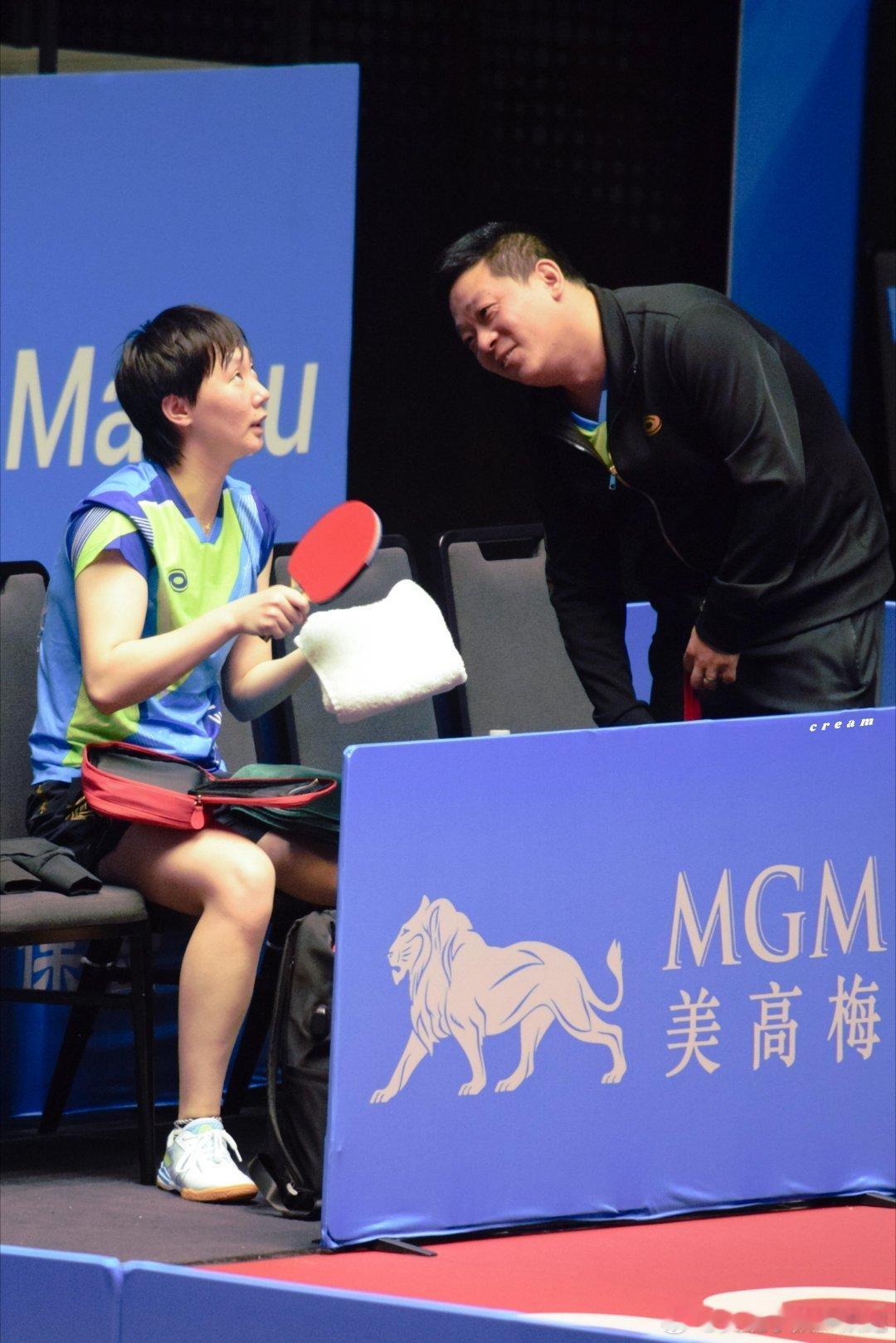 海峰教练笑容满面的盯着王曼昱，黑龙江长公主给力