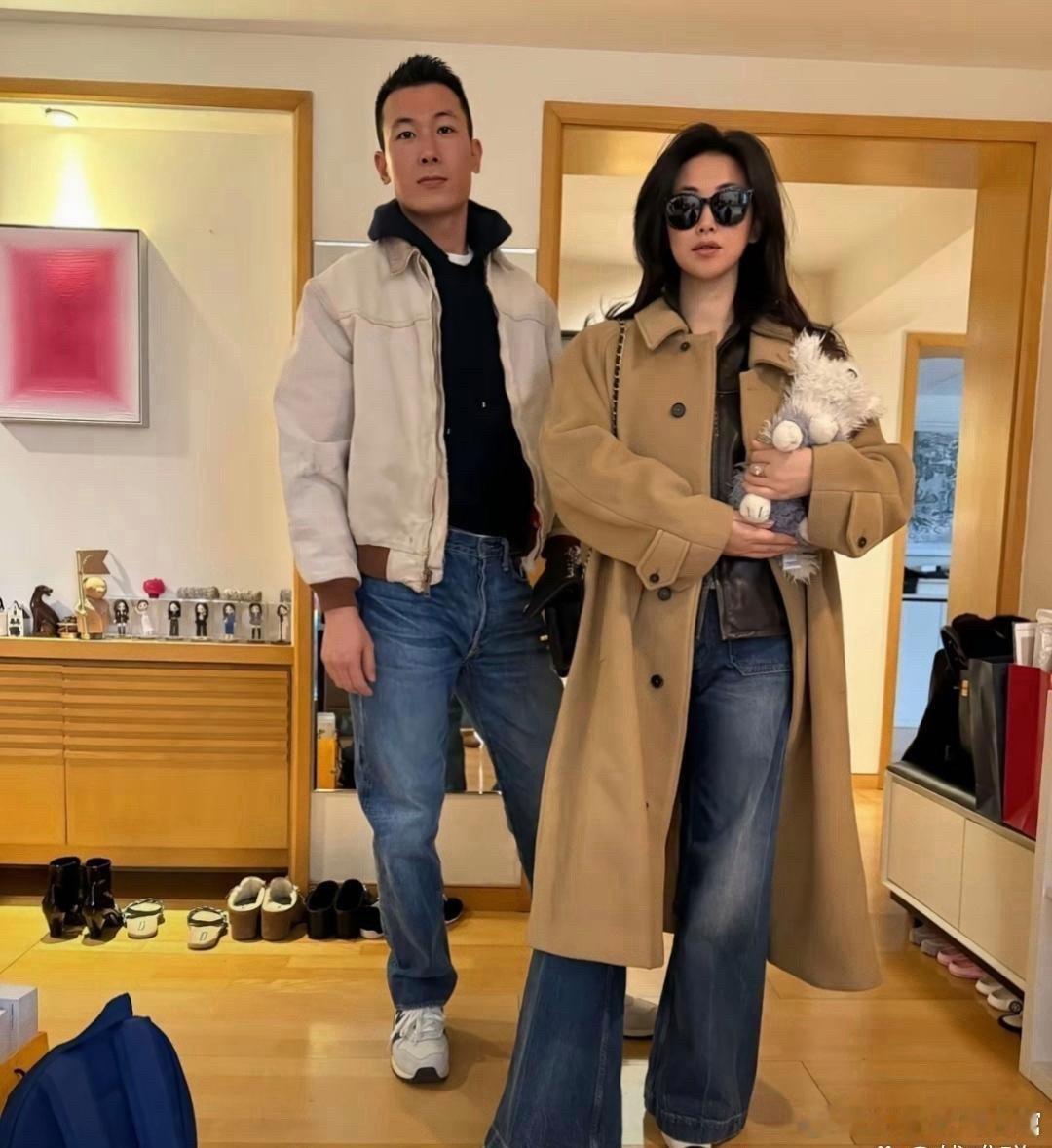 朱珠这家看着好乱啊。