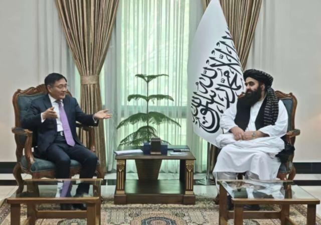 中国特使前往阿富汗和巴基斯坦调停，巴基斯坦愿意停火和谈，希望阿富汗要记住承诺，尽