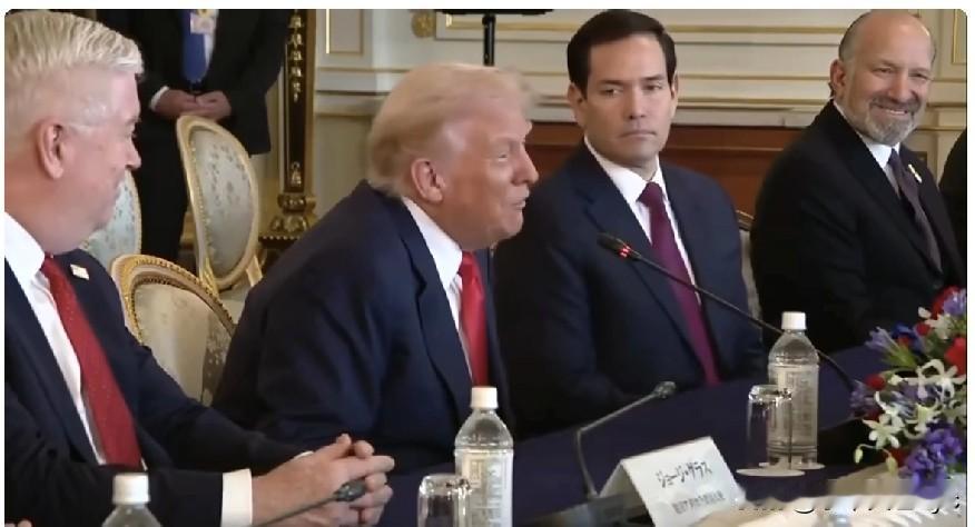 在与日本首相高市早苗会谈时特朗普表示——“我一直非常热爱日本,也非常尊重日本…