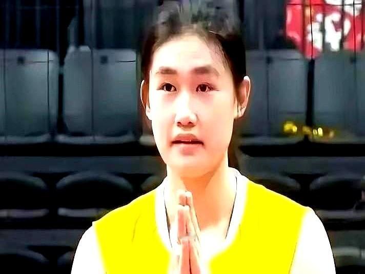 续约了两个好用的外援。北京女排为引援给出北京户口和退役工作安排，主教练匡琦慧