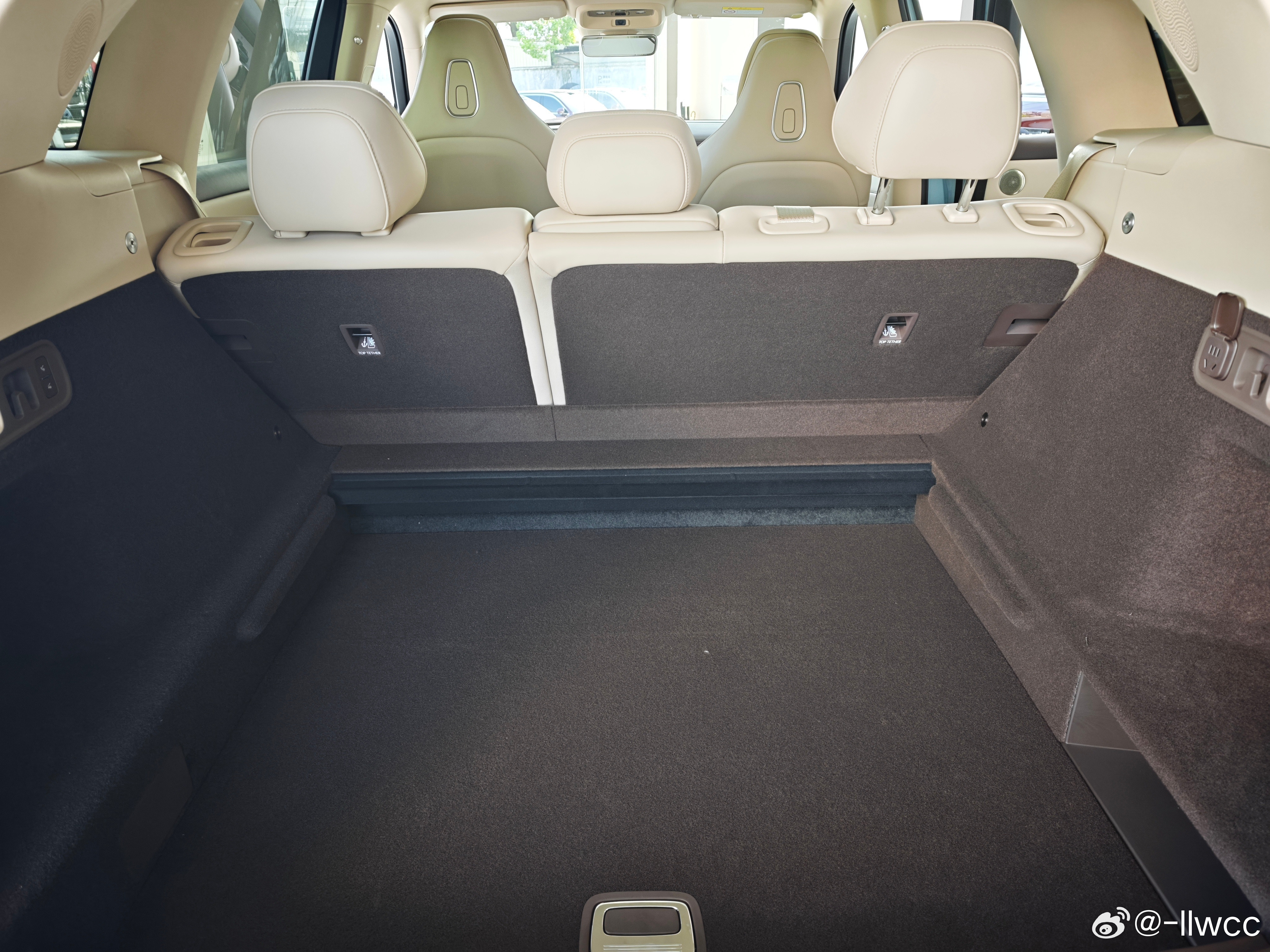 看起来太正经了，我觉得问界M6就应该是这个样子不要运动套件，不要夸张的轮毂，不要