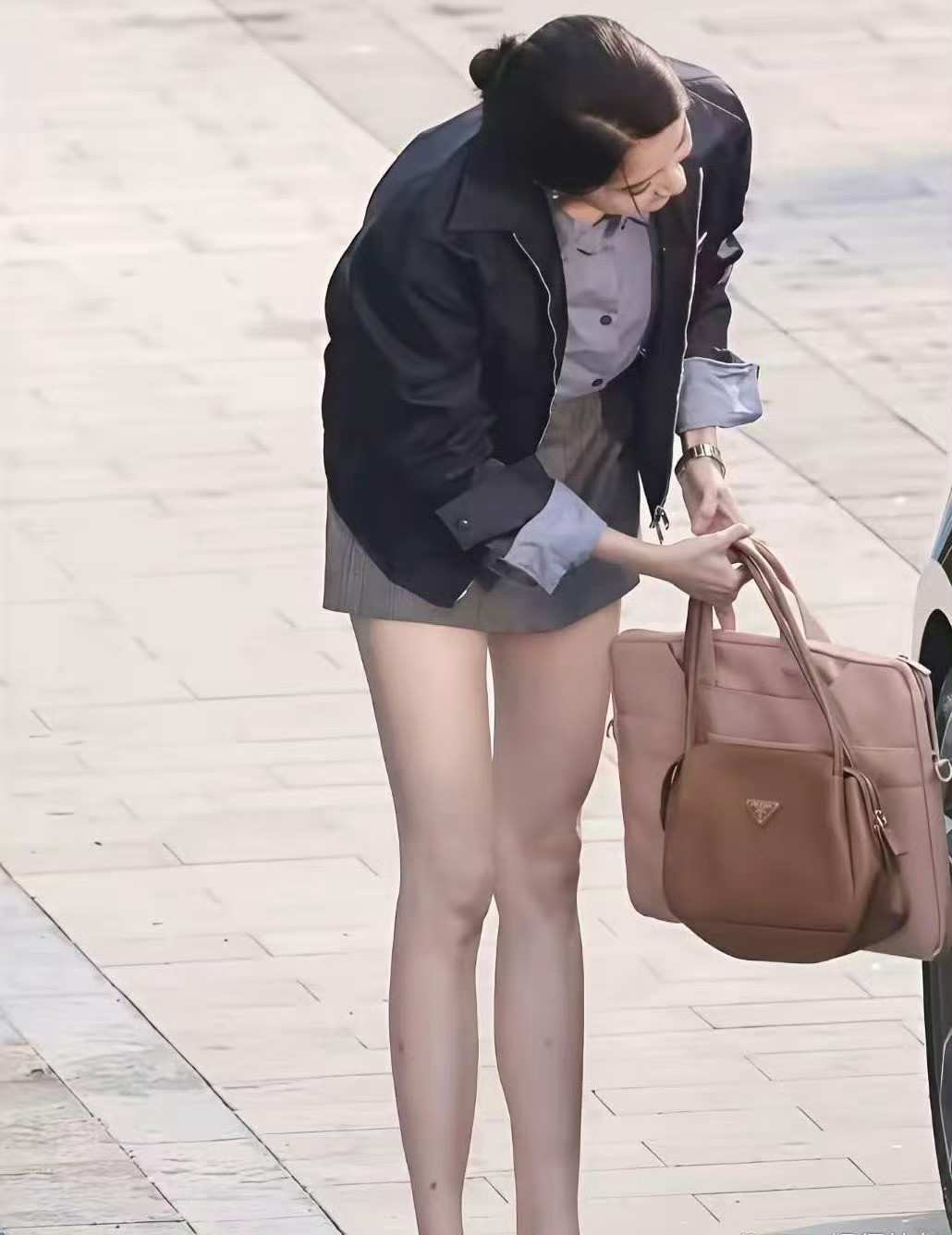 关晓彤的腿是真实存在的长吗，感觉很性感😍