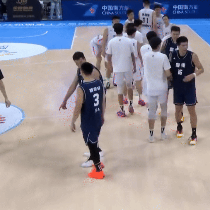 谁让你们这样笑我旺旺的，脸长就不要面子的吗[滑稽笑]​​​