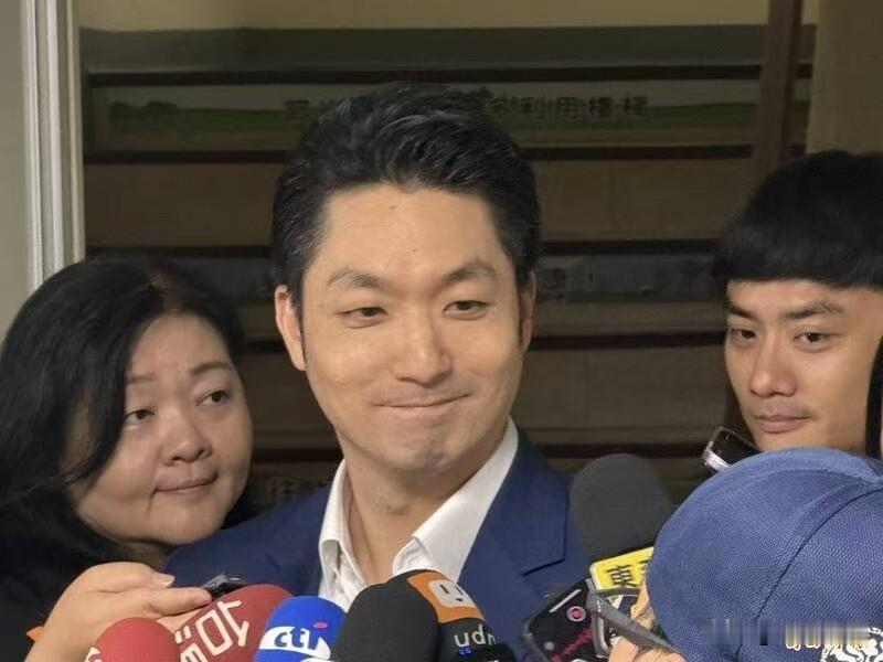 韩傅冲突后明赴花莲辅选选边站？蒋万安回应了韩国瑜炮轰傅崐萁，国民党的团结问题